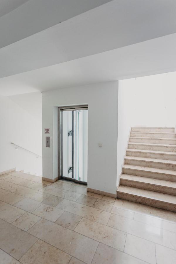 Traber Apartments Im Herzen Leipzigs Balkon Parkplatz מראה חיצוני תמונה