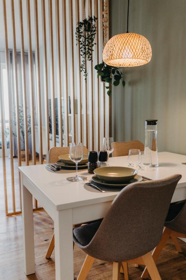 Traber Apartments Im Herzen Leipzigs Balkon Parkplatz מראה חיצוני תמונה